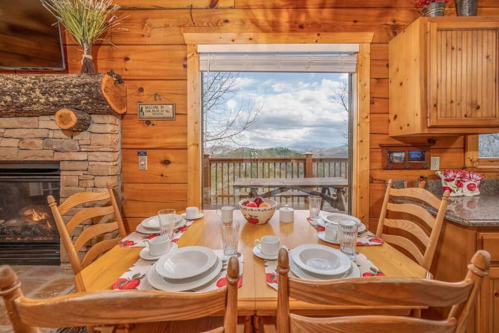 Over The Mountain - Smoky Mountain View Cabin Sevierville Exterior foto