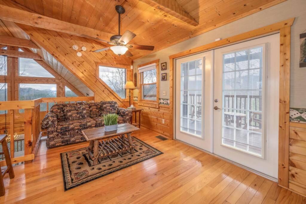 Over The Mountain - Smoky Mountain View Cabin Sevierville Exterior foto